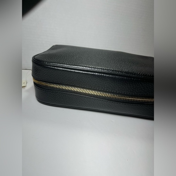 Charm Large East West Signature Logo Camera Crossbody Bag With Missing strap - Picture 3 of 7